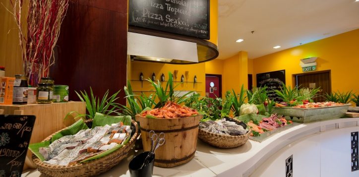 novotel-nha-trang-the-square-buffet-2