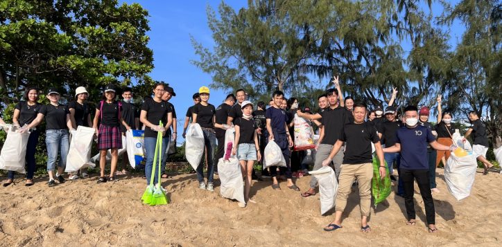 enviromentally-sustainable-activities-beach-clean